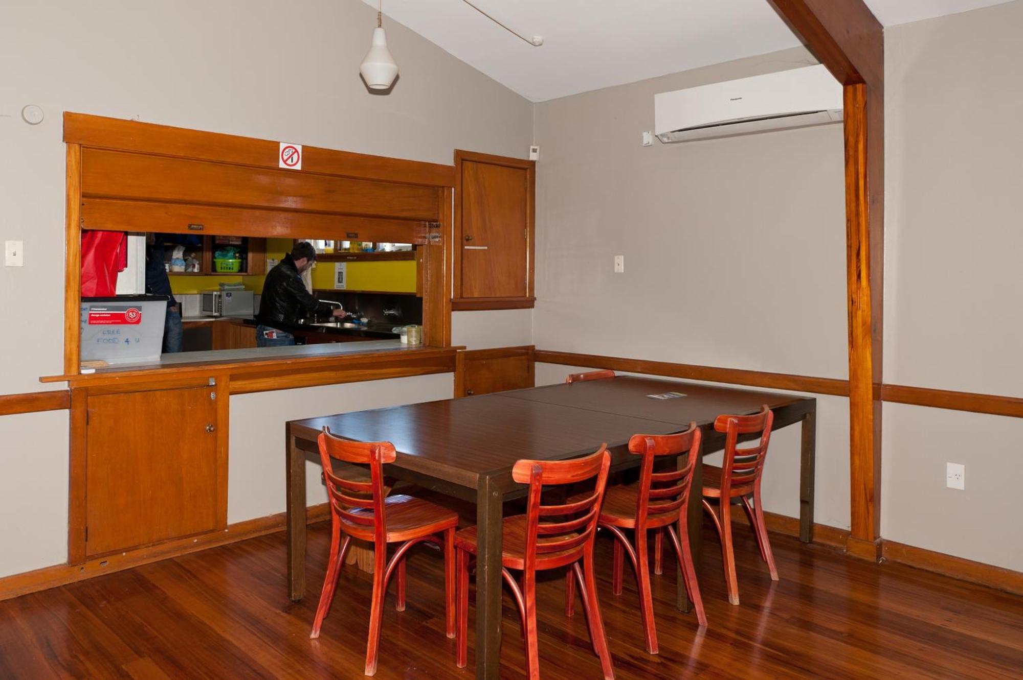 85 On Bealey Hostel ไครสต์เชิร์ช ภายนอก รูปภาพ